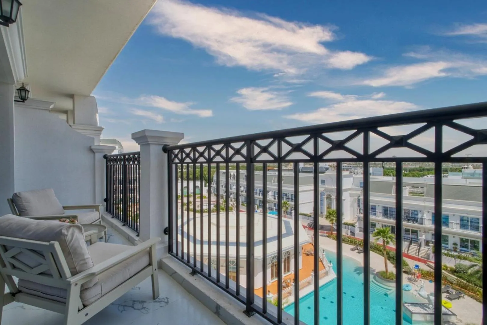 Guestready - Luxurious Retreat Near Miracle Garden Apartment Dubai