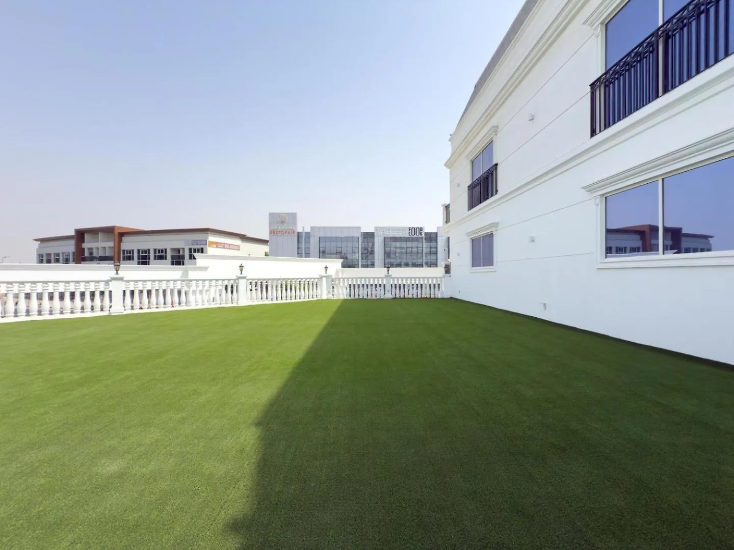 Guestready - Luxurious Retreat Near Miracle Garden Apartment Dubai 0*,